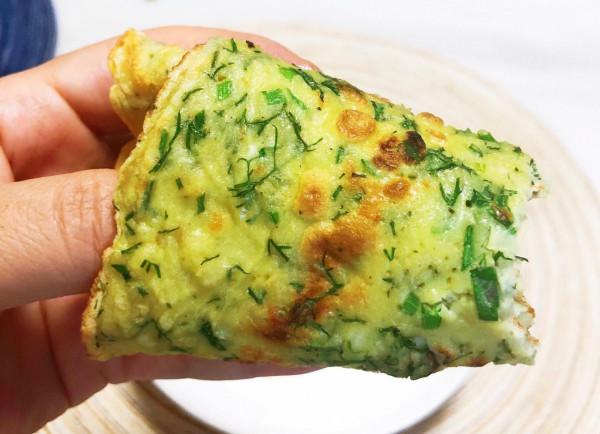 冬季，這菜別隻用來包餃子，煎成早餐餅更香，手不粘面就能做