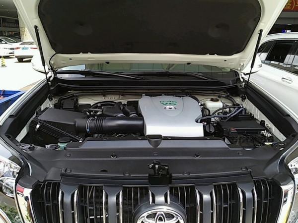 硬派典範 普拉多3.5升級機械增壓 減排量增動力 硬派典範 普拉多3.5升級機械增壓 減排量增動力