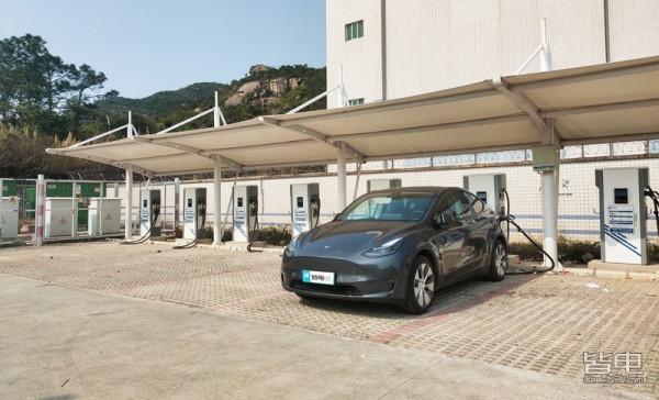 2天暴走500公里，特斯拉Model Y的好與不好，我都試出來了