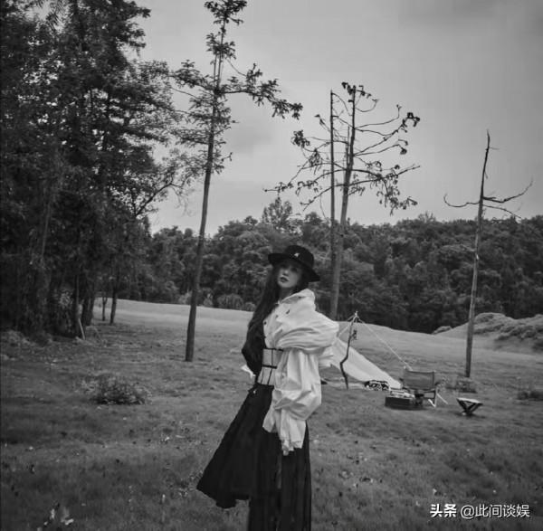 劉詩詩登上《時尚芭莎》閉年刊,baby新封面返璞歸真,偽素顏出鏡 劉詩詩登上《時尚芭莎》閉年刊,baby新封面返璞歸真,偽素顏出鏡