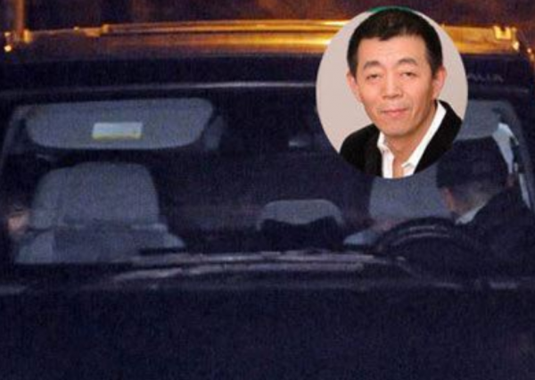 嫁給名導的5位“嬌妻”：陳婷18歲就生子，徐帆54歲至今不生孩子