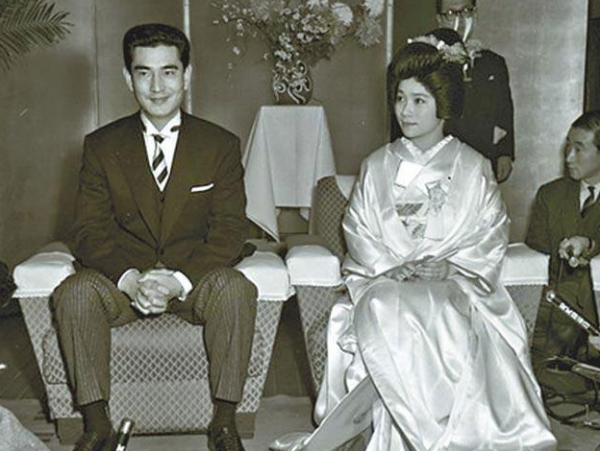 江利智惠美和高倉健：負氣離婚，一生無子無女，帶著遺憾相繼去世