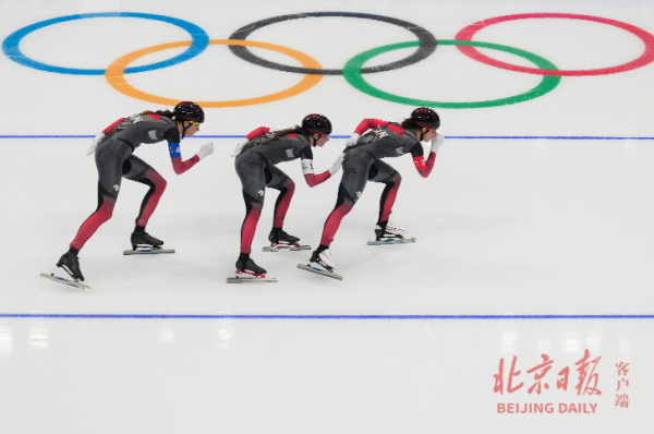 最後一刻逆轉！加拿大隊奪得速度滑冰女子團體追逐金牌