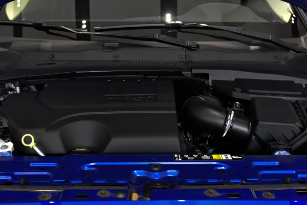 全系標配2.0T+9AT,捷豹E-PACE低配和中配誰更具有價效比 全系標配2.0T+9AT,捷豹E-PACE低配和中配誰更具有價效比