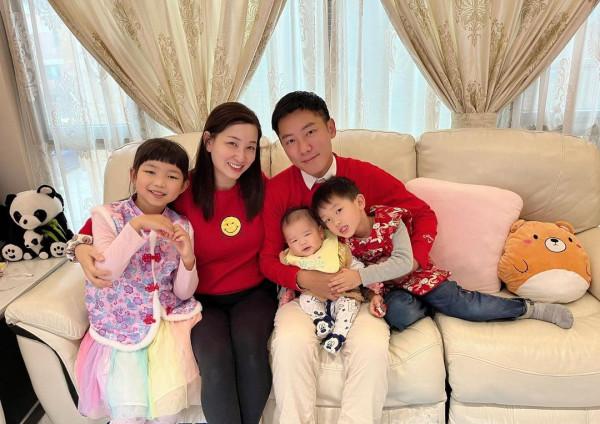 眾星親子拜年圖