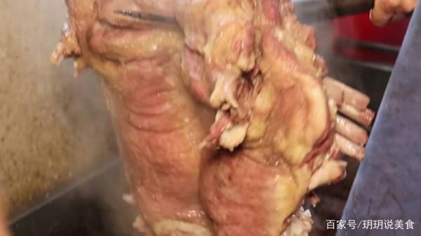 河南四兄弟合夥賣小吃，30年沒分家一天賣40只，過年要賣200只