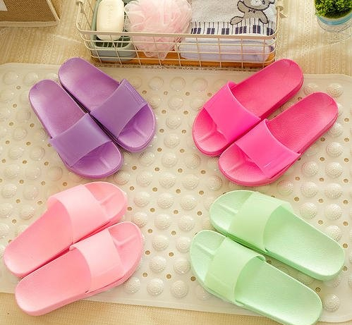 明明很乾淨的拖鞋,為什麼會散發惡臭味,有解決的辦法麼? 明明很乾淨的拖鞋,為什麼會散發惡臭味,有解決的辦法麼?