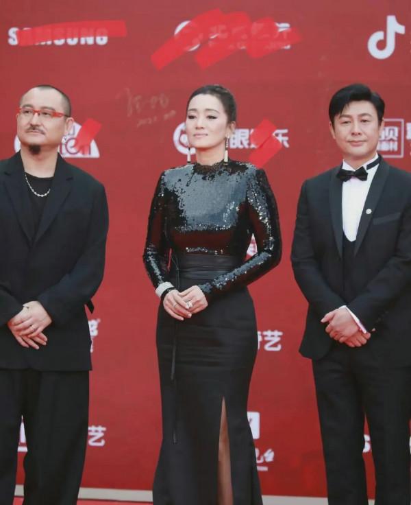 北影節紅毯女星:Angelababy紅心裙,張婧儀公主範,周冬雨P合照 北影節紅毯女星:Angelababy紅心裙,張婧儀公主範,周冬雨P合照