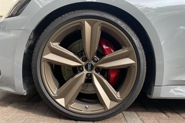 試駕奧迪RS5:賽道樂趣、家用代步,二者兼備! 試駕奧迪RS5:賽道樂趣、家用代步,二者兼備!