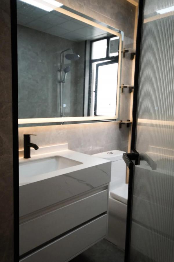 浴室也可以這麼高階