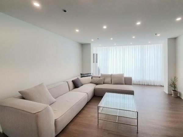 這對夫妻拒絕豪華裝修,使用大面積留白,效果清爽怡人,真高階 這對夫妻拒絕豪華裝修,使用大面積留白,效果清爽怡人,真高階