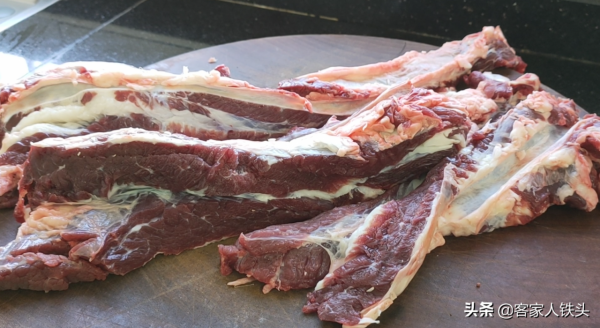 天冷多吃蘿蔔,加3斤牛腩,教你廣東有名的做法,好吃過癮吃不膩 天冷多吃蘿蔔,加3斤牛腩,教你廣東有名的做法,好吃過癮吃不膩