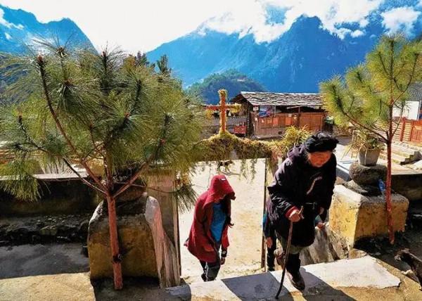 這些“雲端上”的古村落,正過著神仙般的日子,沿途就像走在畫裡 這些“雲端上”的古村落,正過著神仙般的日子,沿途就像走在畫裡