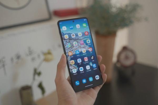 雙十一手機別亂買,這三款才叫價效比,適合預算不多的學生黨 雙十一手機別亂買,這三款才叫價效比,適合預算不多的學生黨