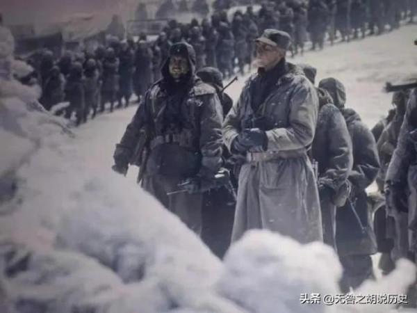 長津湖戰役後,打掃戰場時的經歷比戰鬥更殘酷,傷員自己往回爬 長津湖戰役後,打掃戰場時的經歷比戰鬥更殘酷,傷員自己往回爬
