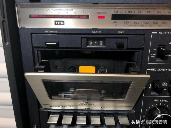 松下RX-6400 也稱為RX-A2可能是80年代以來最響亮的行動式音響