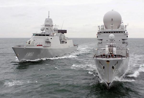 “七省”級護衛艦圖集（132圖）