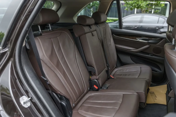 二手寶馬X5：動力好、成色新，X3價格的升級之選