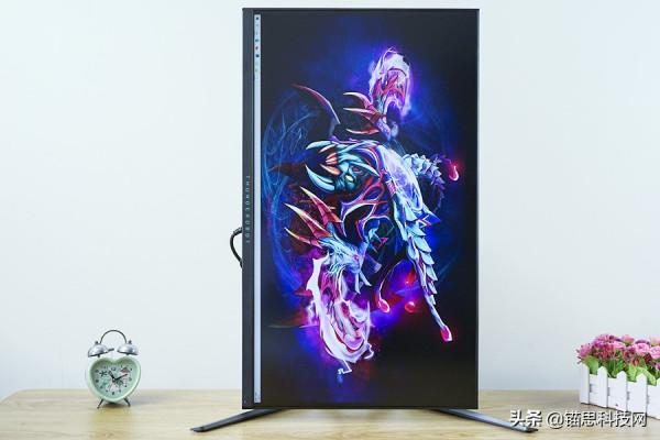 雷神銀翼顯示器評測:電競級硬核配置融合二次元機甲美學 雷神銀翼顯示器評測:電競級硬核配置融合二次元機甲美學