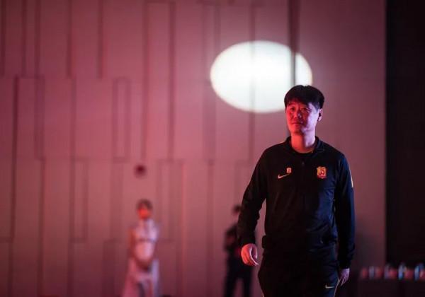 中超收尾:兩個“老二”爭奪激烈,國足啟程:李霄鵬點齊六大前國腳 中超收尾:兩個“老二”爭奪激烈,國足啟程:李霄鵬點齊六大前國腳