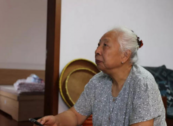 首顆原子彈基地的唯一私照:四位來自上海的姑娘,後來發展怎樣? 首顆原子彈基地的唯一私照:四位來自上海的姑娘,後來發展怎樣?