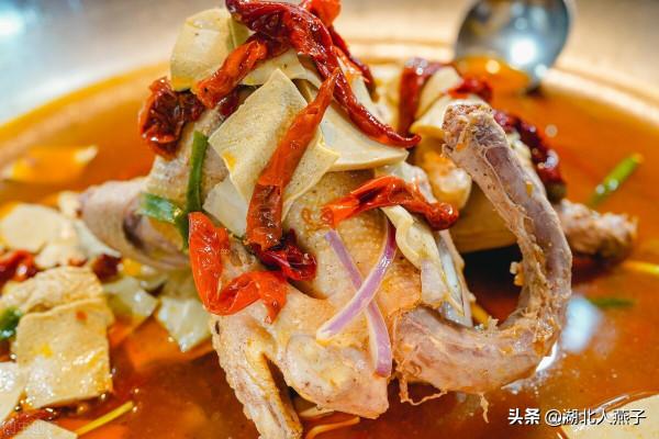 新疆12道特色經典名菜,全是硬菜,牛羊雞都有,極具新疆特色 新疆12道特色經典名菜,全是硬菜,牛羊雞都有,極具新疆特色