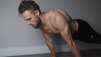 8個居家動作，不上健身房、照樣練出“迷人倒三角”