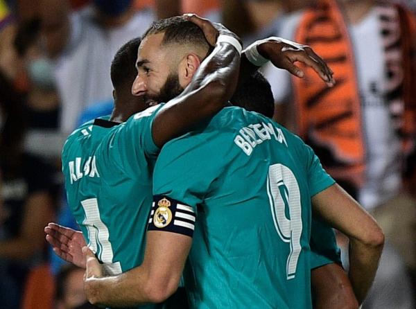 2-1逆轉！皇馬拒絕爆冷，最後時刻2分鐘2球，西甲榜首易主