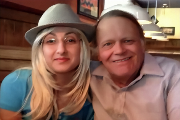 悲催的美國老富豪：老婆兒子朋友都是假的，10年間被騙走千萬美金