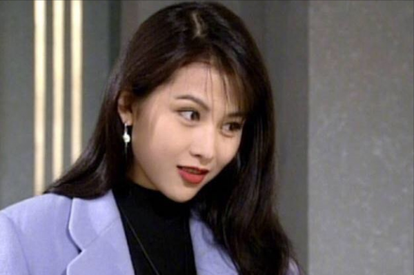 女明星年輕時的顏值，孫儷不輸蔣勤勤，劉雪華像真人洋娃娃