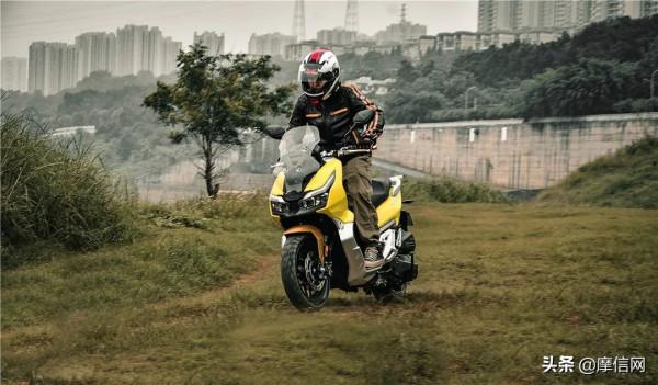 生活不止眼前的田野,還有遠方的風——大陽ADV150測評 生活不止眼前的田野,還有遠方的風——大陽ADV150測評