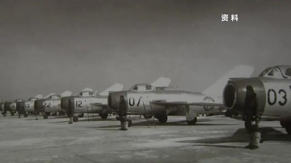 當“空中王牌”遇上殲-20 當“空中王牌”遇上殲-20