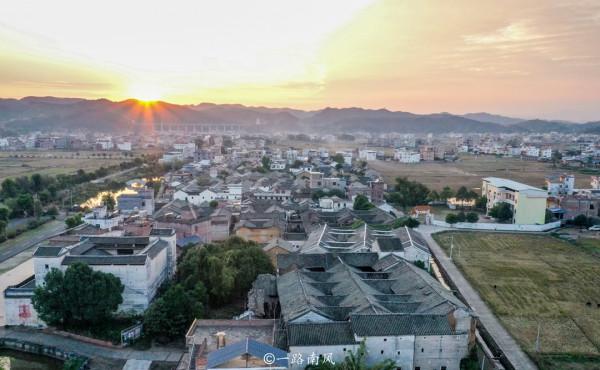 到廣東河源旅行,發現中國最大的四角樓建築群,太壯觀了 到廣東河源旅行,發現中國最大的四角樓建築群,太壯觀了