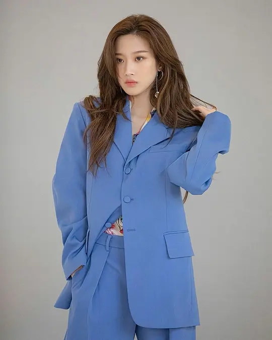 “初戀系女神”文佳煐:10歲出道精通三國語言,顏值更是令人羨慕 “初戀系女神”文佳煐:10歲出道精通三國語言,顏值更是令人羨慕