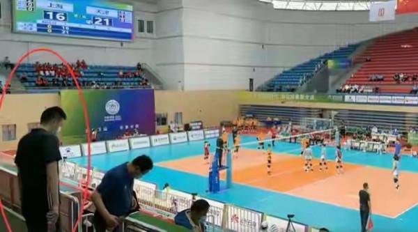 中國女排新主帥浮出水面？現身全運會選拔隊員，郎平終於放心了