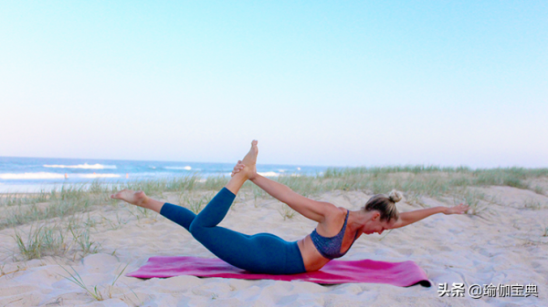 簡單的核心練習序列 只要12分鐘 每週做三次 每個姿勢保持一分鐘