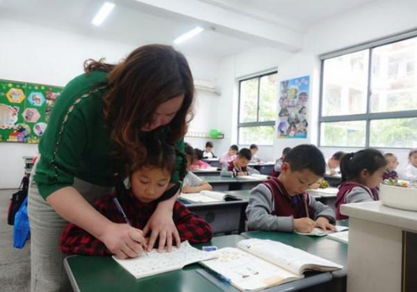 教育廳實施新舉措,家長的滿意度大幅提升。網友:幹得漂亮 教育廳實施新舉措,家長的滿意度大幅提升。網友:幹得漂亮