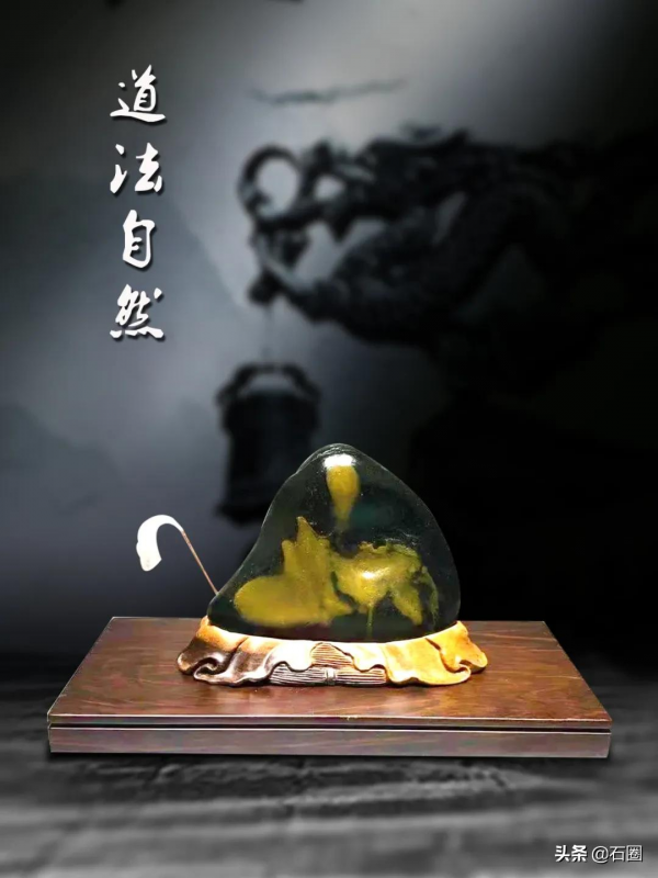 雙年展拍賣總成交34.8萬元!《九蓮》以21萬成交 雙年展拍賣總成交34.8萬元!《九蓮》以21萬成交