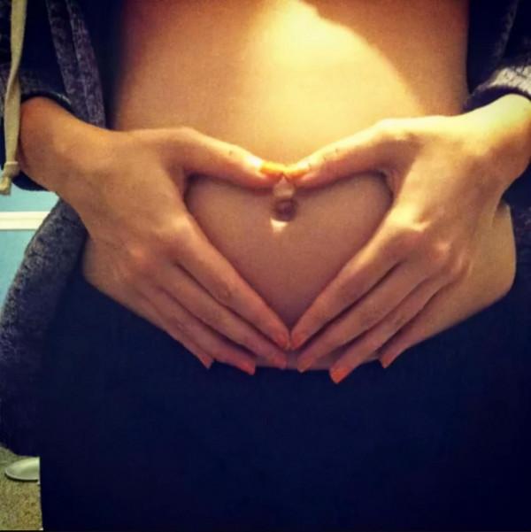 B超嬰兒無四肢,18歲媽媽拒絕墮胎,冒險生子,把孩子養成男子漢 B超嬰兒無四肢,18歲媽媽拒絕墮胎,冒險生子,把孩子養成男子漢