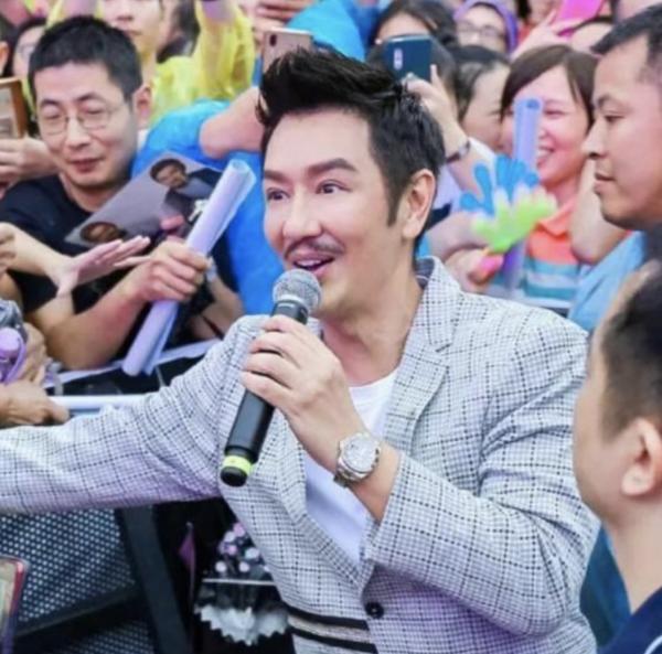 浮腫僵硬、面部扭曲!這8位動臉的男明星,堪稱“災難現場” 浮腫僵硬、面部扭曲!這8位動臉的男明星,堪稱“災難現場”