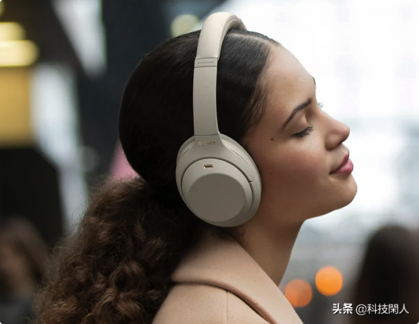 頭戴式耳機的王者:Sony WH-1000XM4 頭戴式耳機的王者:Sony WH-1000XM4