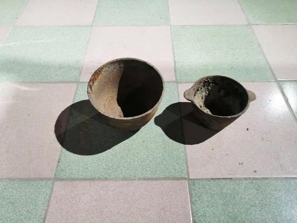 坩堝（倒鍋匠工具）