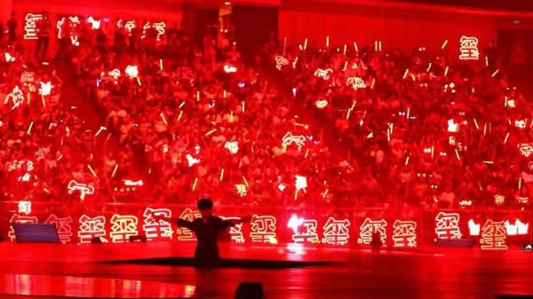 易烊千璽的“涅槃重生”:那些打不死的嘲笑和謾罵,都將讓他變強 易烊千璽的“涅槃重生”:那些打不死的嘲笑和謾罵,都將讓他變強