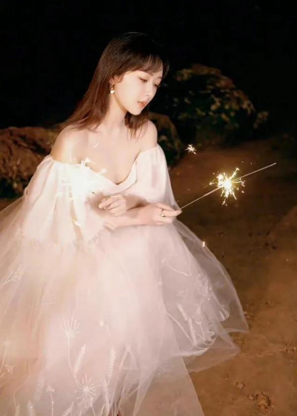 寶藏女孩楊紫美圖｜倪萍：《女心理師》楊紫是個很有魅力的演員