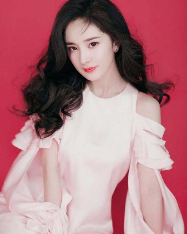 楊冪，還是很美的