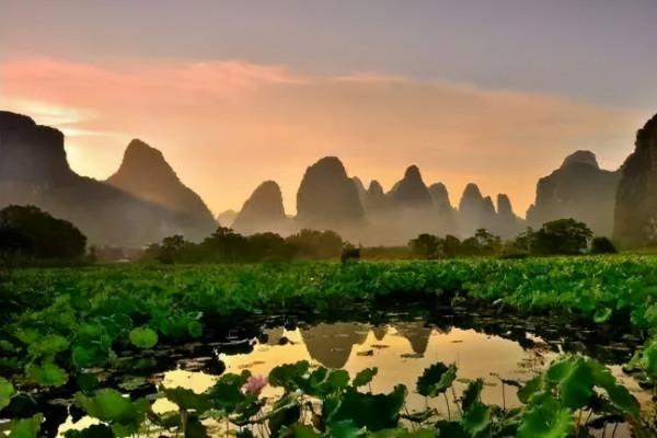 比鳳凰靜謐，比桂林迷人，廣西這座長壽小城，看完想去隱居幾天