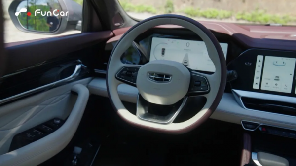 重新“定義”緊湊級，軸距2845mm，三屏聯動，不到14萬可買