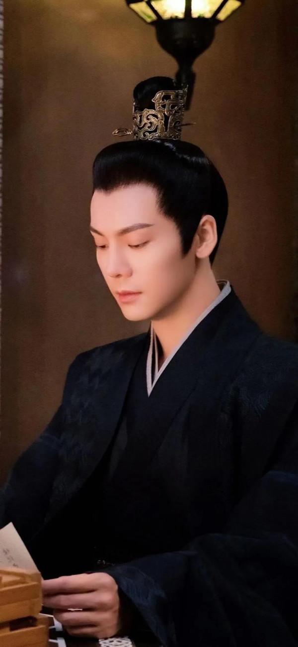 《斛珠夫人》桌布｜楊冪陳偉霆