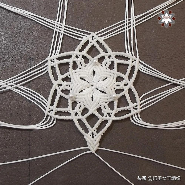 用繩子就能編出漂亮的雪花，超詳細的教程，一步一步教你編