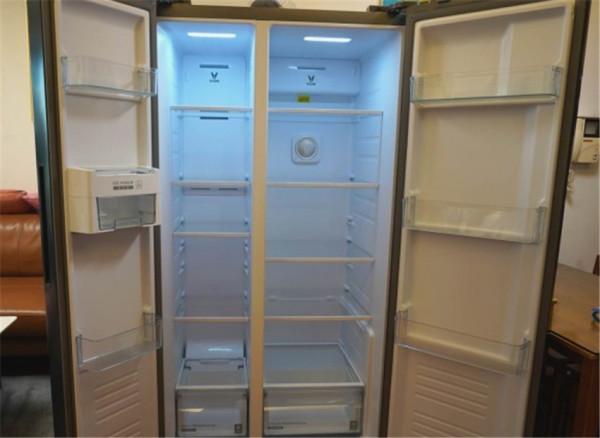 換了三臺冰箱後來說說,為什麼冰箱要用十字對開門,而不選對開門 換了三臺冰箱後來說說,為什麼冰箱要用十字對開門,而不選對開門